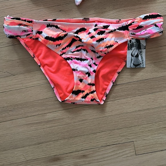 Victoria Secret - Bandeau Pink and Black Bikini Set - Picture 3 of 11